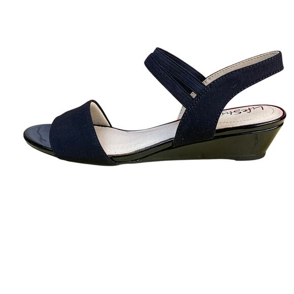 Life Stride YOLO Black Strappy Wedge Sandals Sz 7M NWOT Comfort Stretch Wedgess - Picture 1 of 9